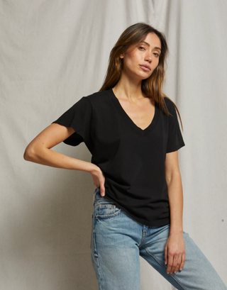 HENDRIX COTTON BOXY V NECK TEE